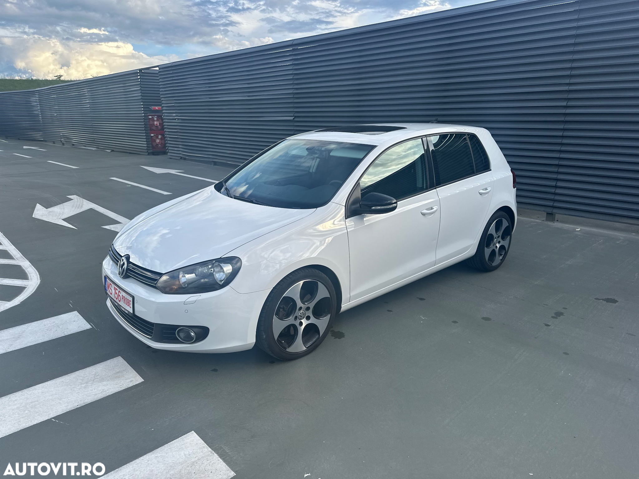Volkswagen Golf 1.4 TSI DSG Highline - 31