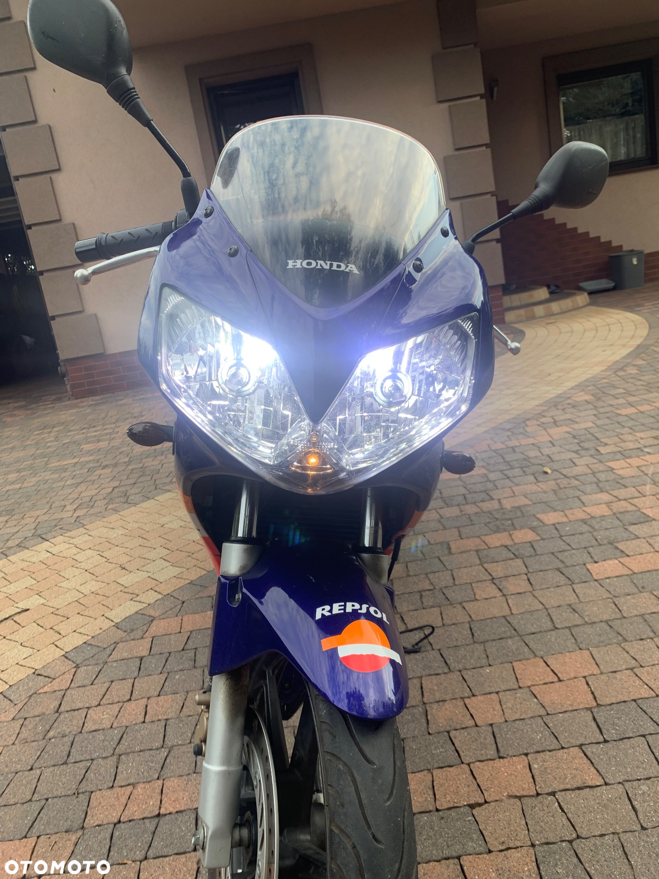 Honda CBR - 11