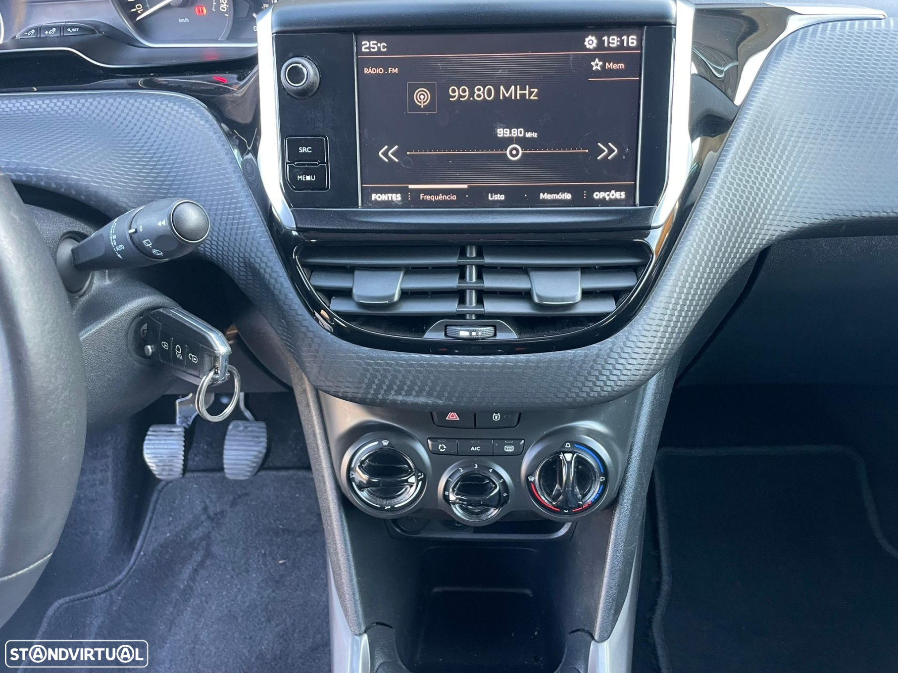 Peugeot 2008 1.2 PureTech Style - 23