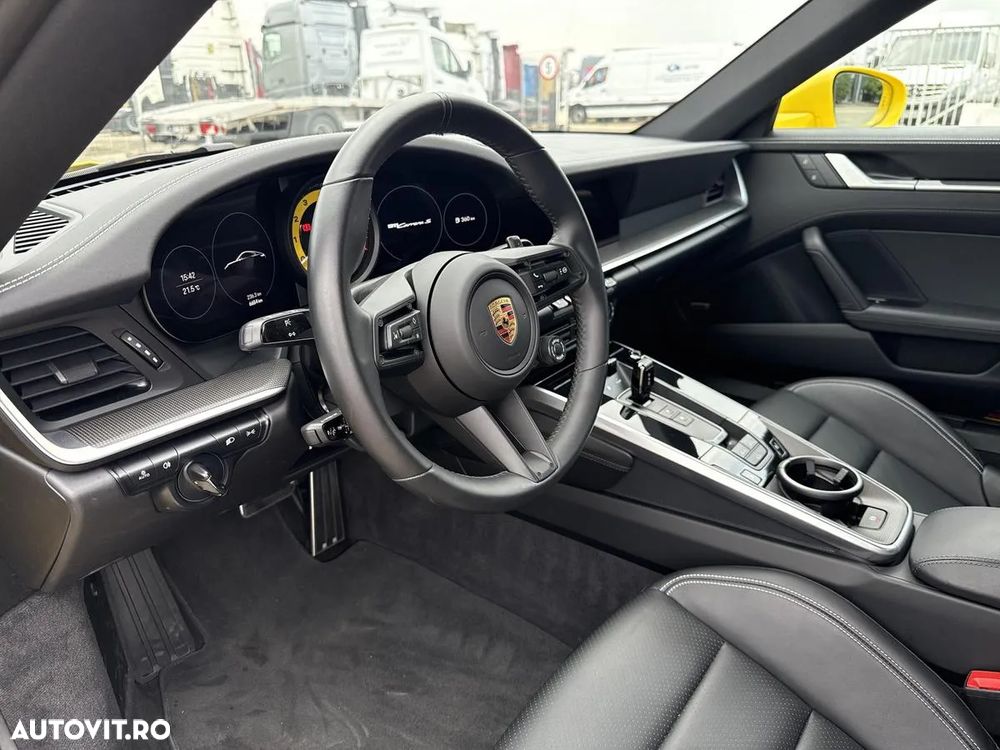 Porsche 911 Carrera S - 8