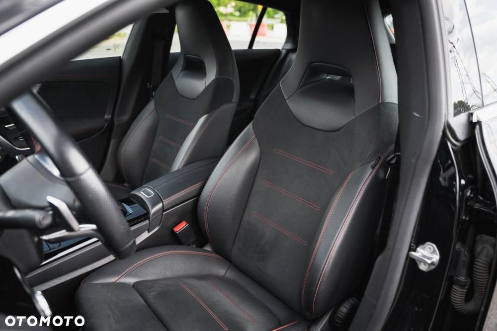 Mercedes-Benz CLA - 14