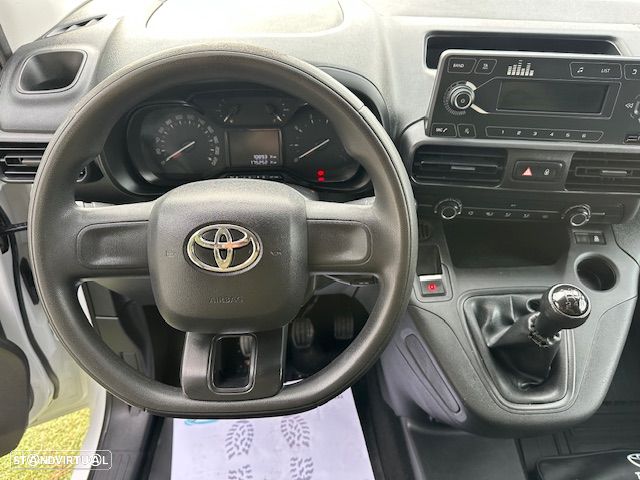 Toyota PROACE CITY 3 LUG. - 10