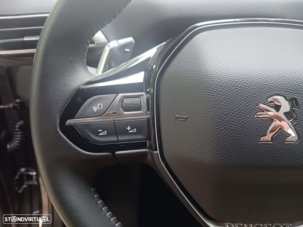 Peugeot 5008 1.5 BlueHDi Allure Pack EAT8 - 26