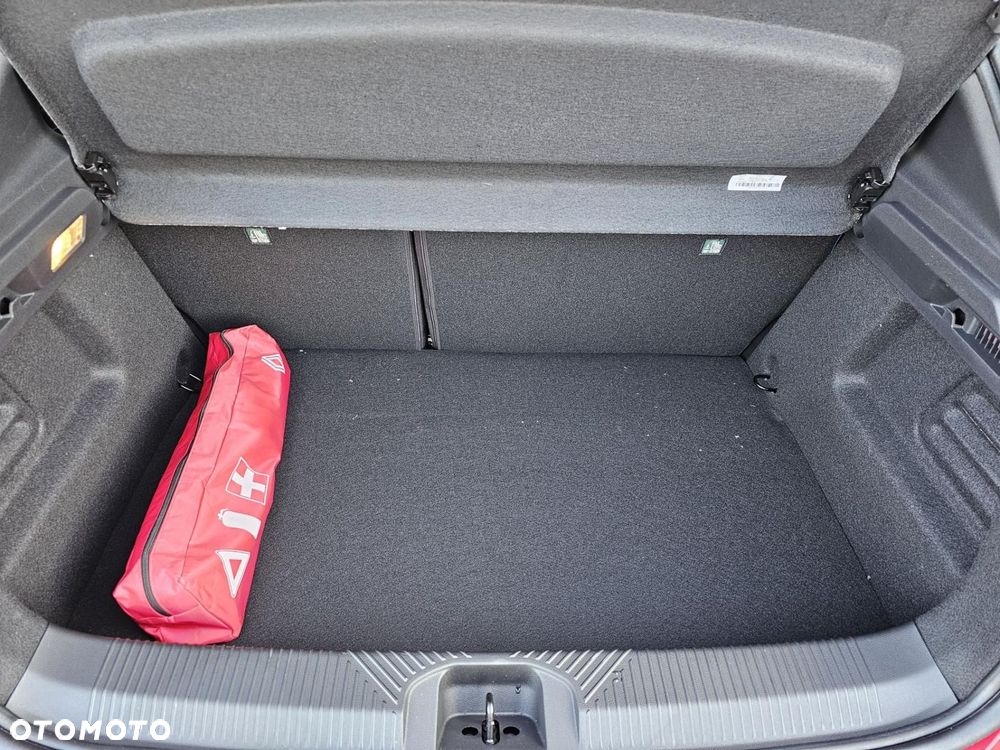 Renault Clio - 11