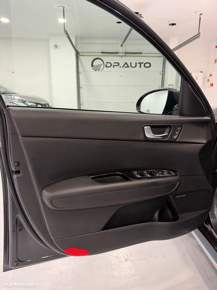 Kia Optima SW 2.0 CVVT PHEV - 16