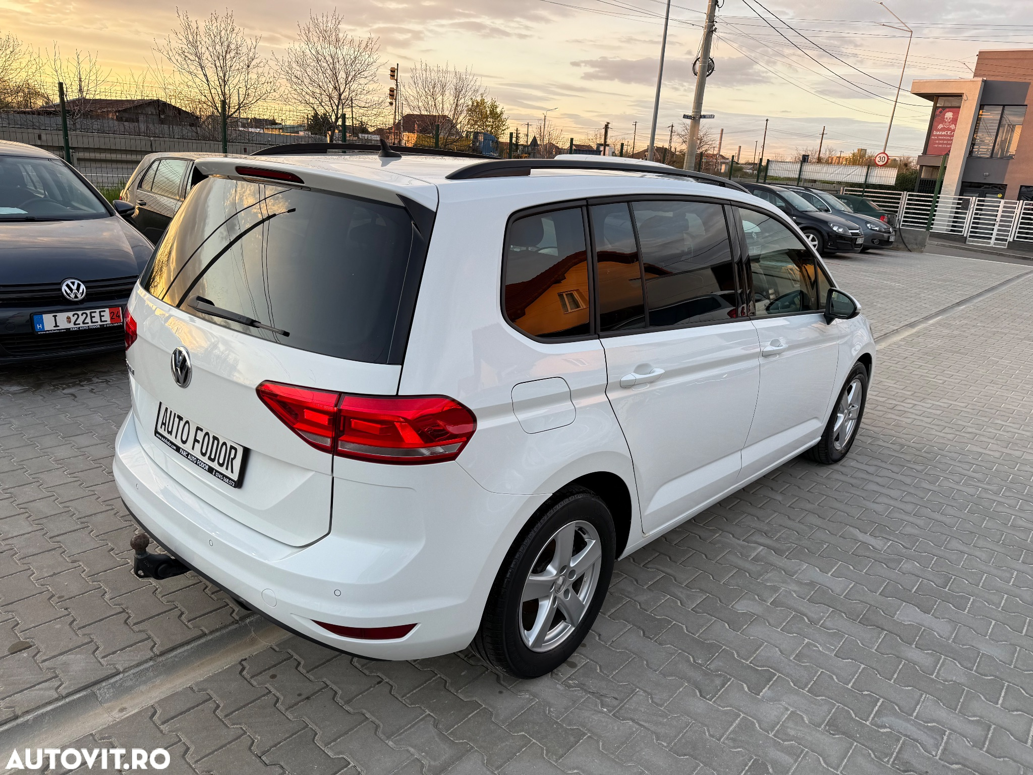 Volkswagen Touran 1.6 TDI SCR (BlueMotion Technology) Trendline - 21