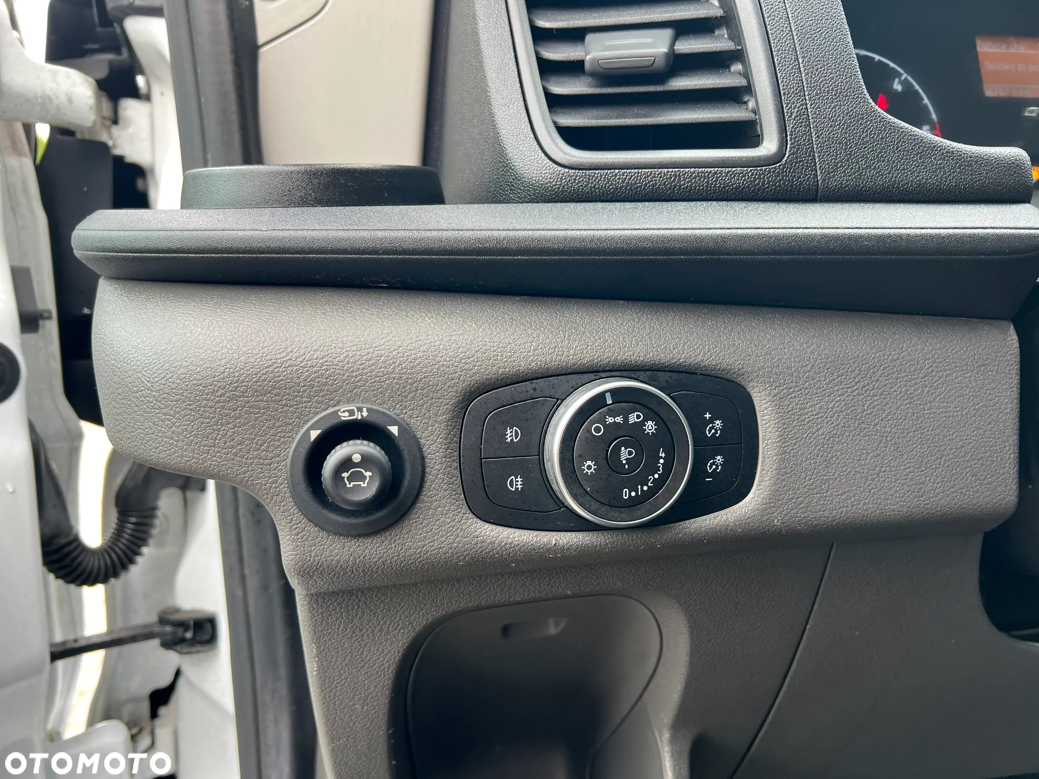 Ford Transit - 25