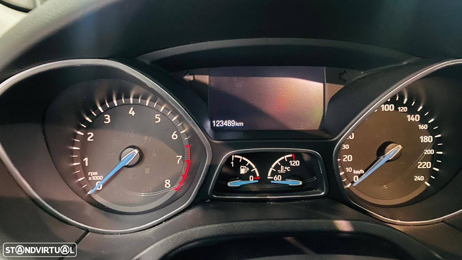 Ford Focus 1.0 EcoBoost Titanium - 13