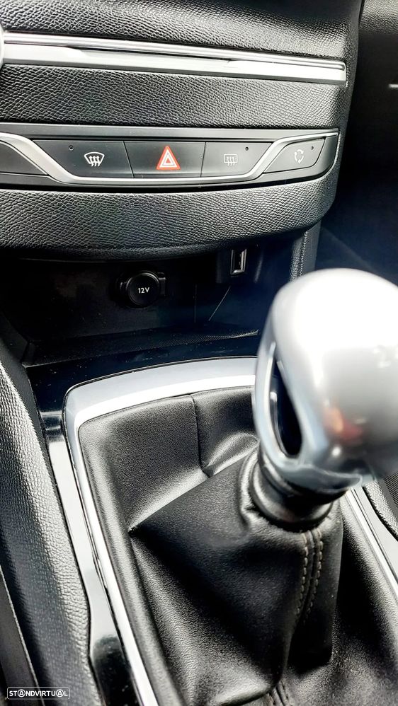 Peugeot 308 SW 1.5 BlueHDi Style - 29
