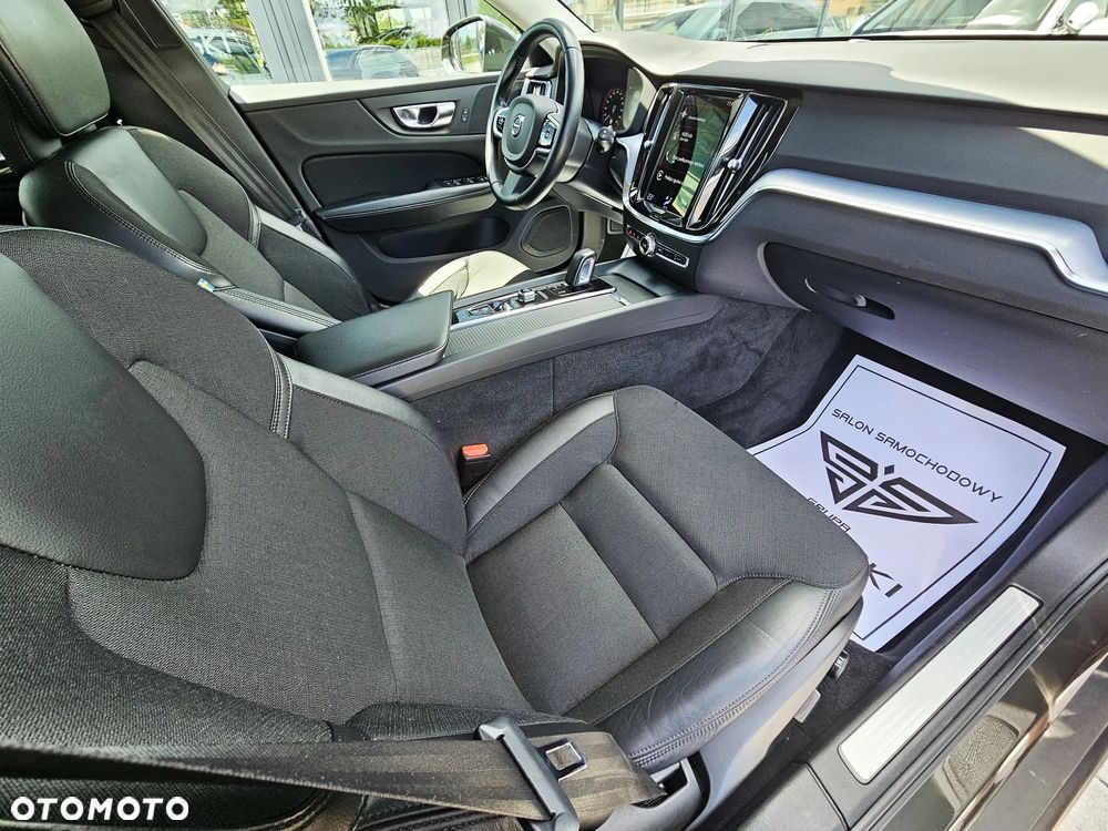 Volvo V60 Cross Country B4 D AWD Geartronic - 13