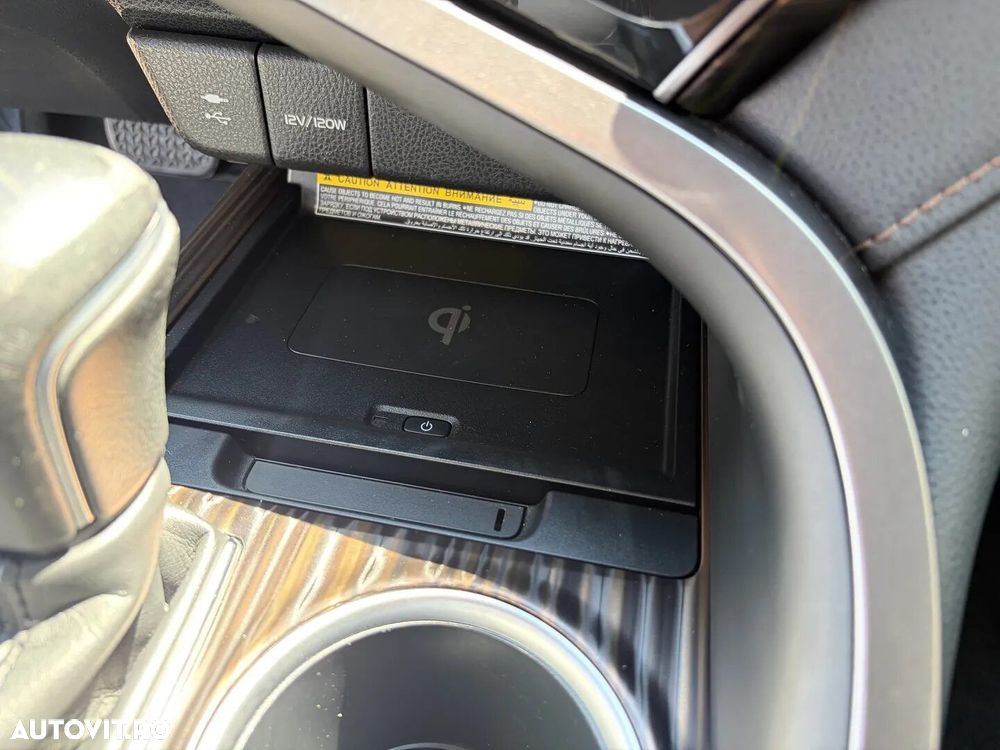 Toyota Camry - 24