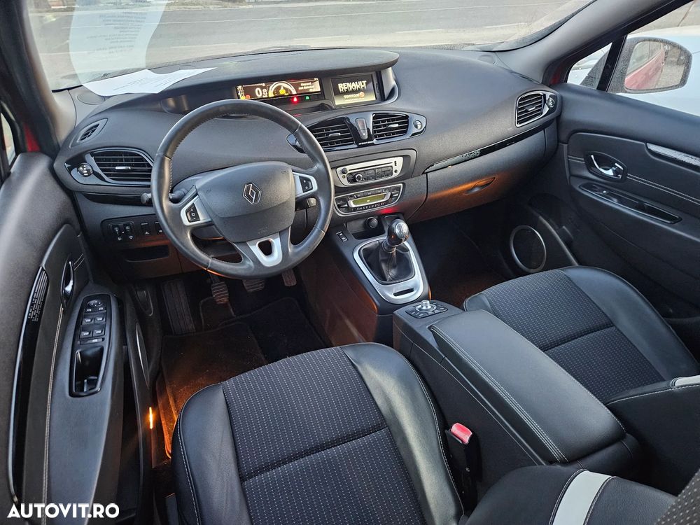 Renault Grand Scenic dCi 110 Paris - 11