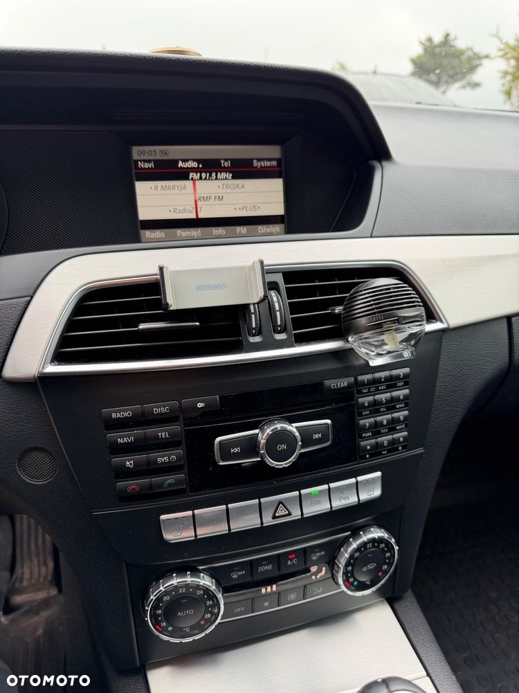 Mercedes-Benz Klasa C 200 CGI BlueEFFICIENCY - 9