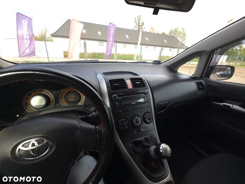 Toyota Auris 1.6 VVT-i Luna - 28