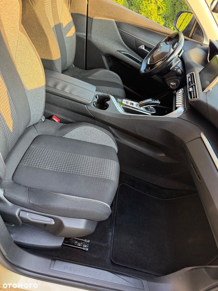 Peugeot 5008 1.6 BlueHDi Style 7os - 7