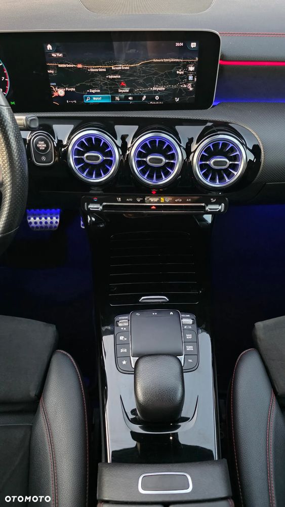 Mercedes-Benz CLA 180 7G-DCT AMG Line - 15