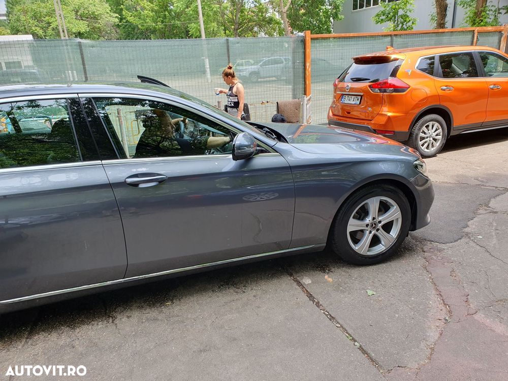 Mercedes-Benz E 220 d Aut. - 3