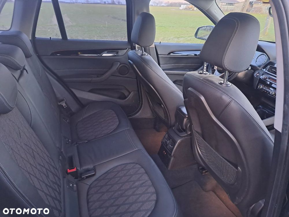 BMW X1 xDrive20d xLine - 14