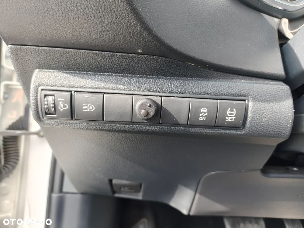 Toyota Corolla 1.8 Hybrid Comfort - 18