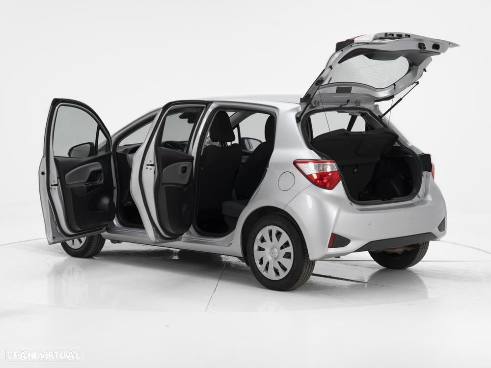 Toyota Yaris 1.5 HSD Active - 6