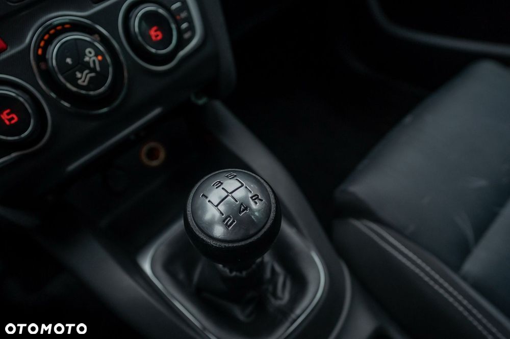 Citroën C4 1.6 HDi Seduction - 17
