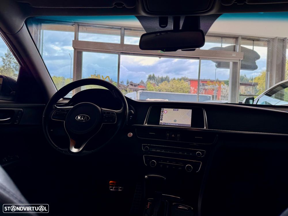 Kia Optima SW - 15