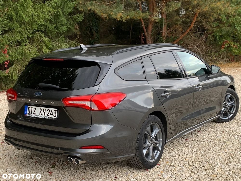 Ford Focus 1.5 EcoBlue Start-Stopp-System ST-LINE DESIGN - 11