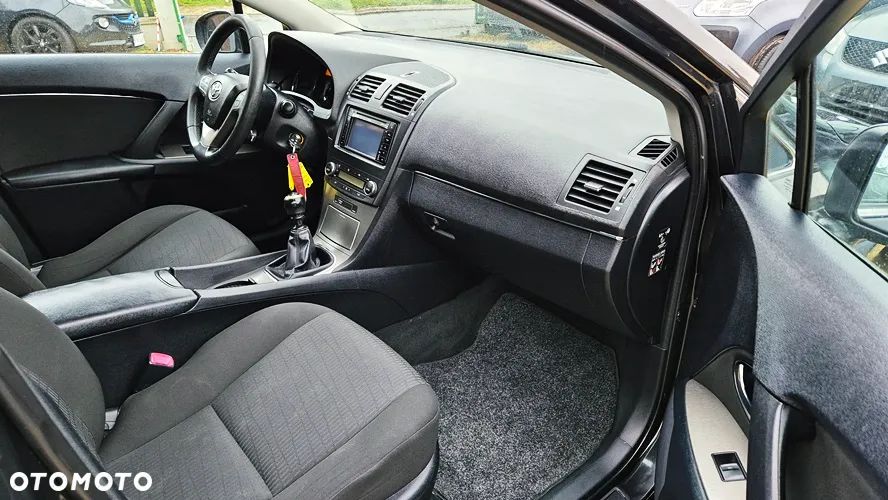 Toyota Avensis 2.0 Prestige NAVI - 36