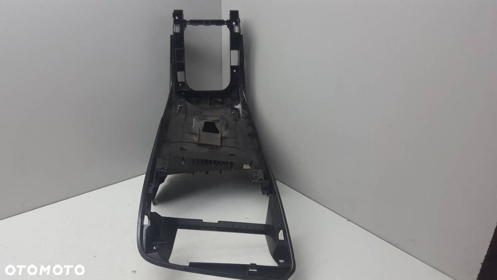 TUNEL WODOSPAD RAMKA RADIA VOLVO XC60 I 2011 EU - 2