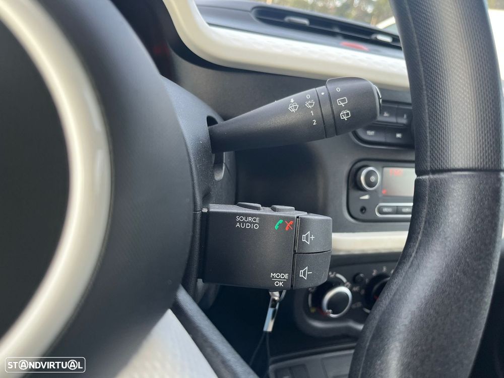 Renault Twingo 1.0 SCe Intens - 19