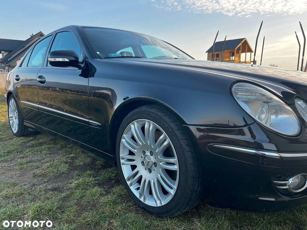 Mercedes-Benz Klasa E 350 CGI 7G-TRONIC Avantgarde - 36