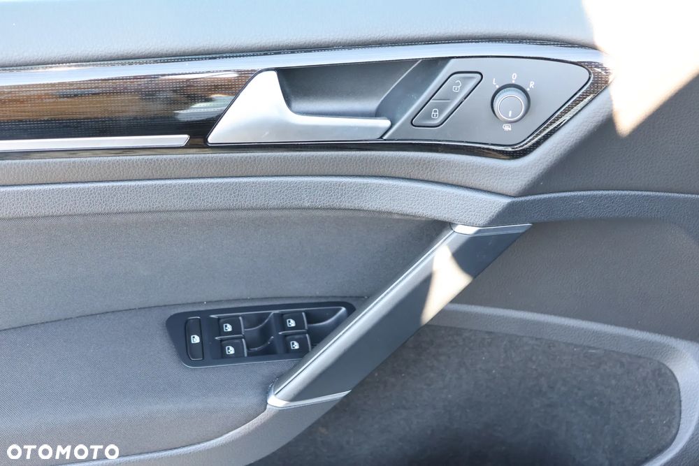 Volkswagen Golf Variant 1.5 eTSI OPF DSG Style - 18