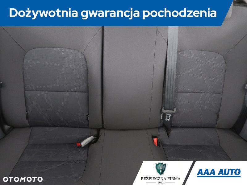 Kia Rio - 12