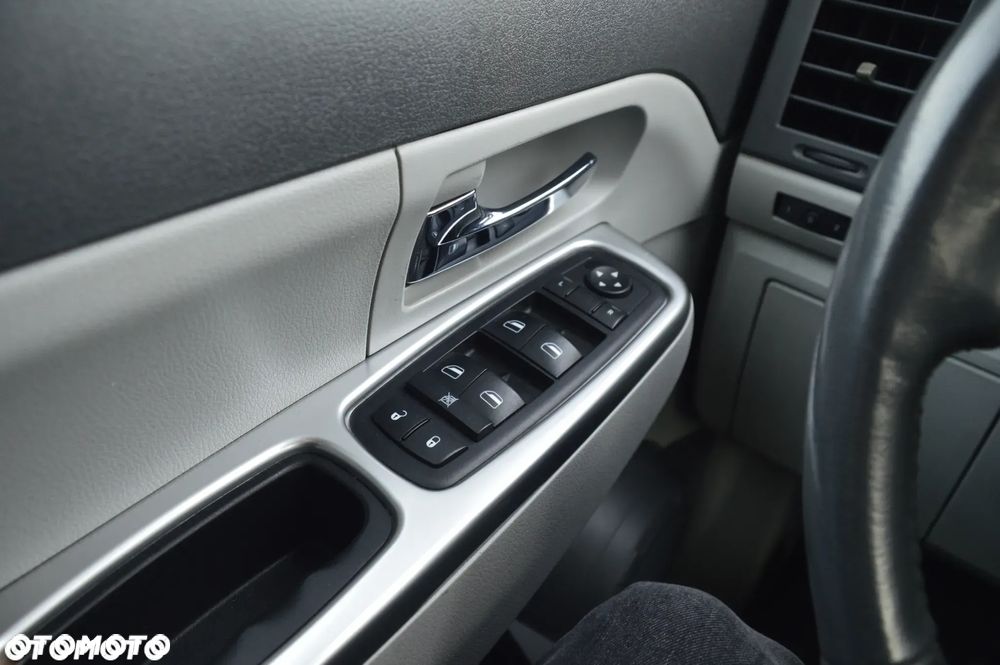 Jeep Cherokee 3.7 Limited - 23