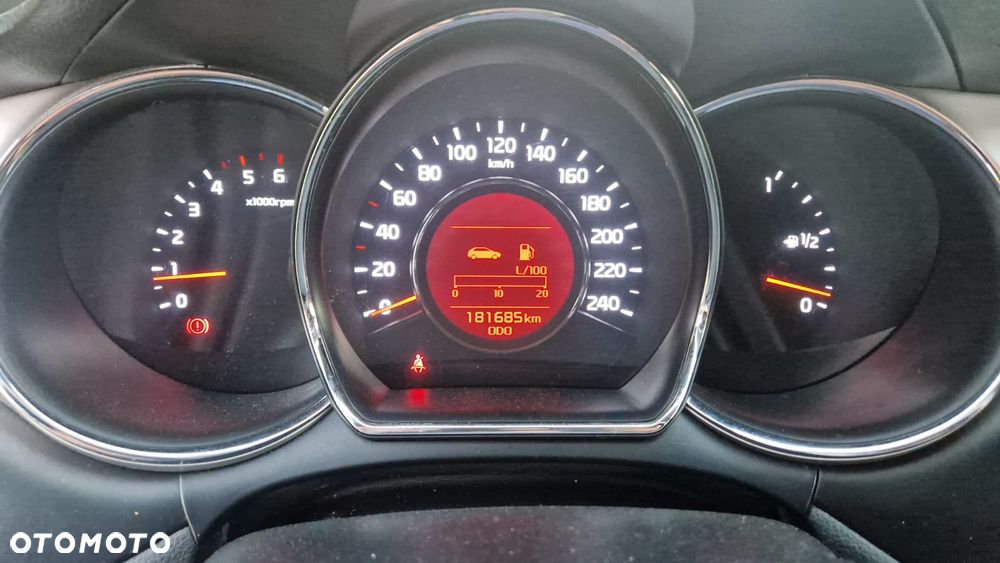 Kia Ceed 1.6 CRDi 128 Dream Team Edition - 8