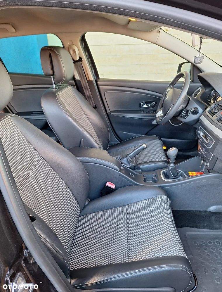 Renault Megane 1.6 16V Exception Euro5 - 11