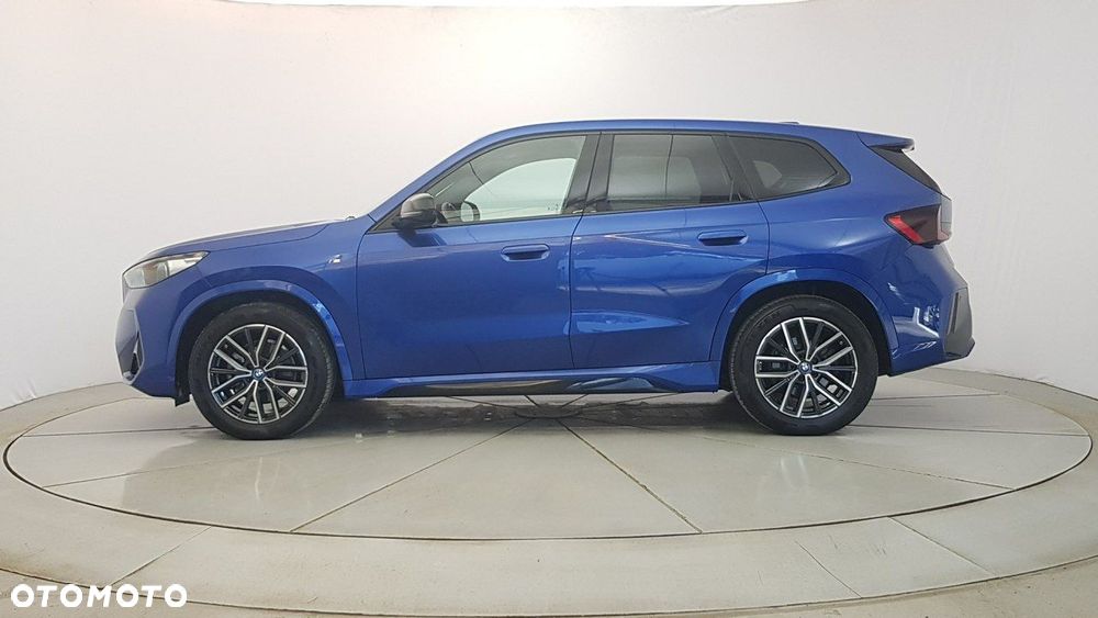 BMW iX1 - 4