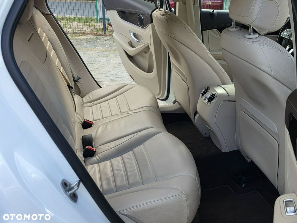 Mercedes-Benz GLC - 9
