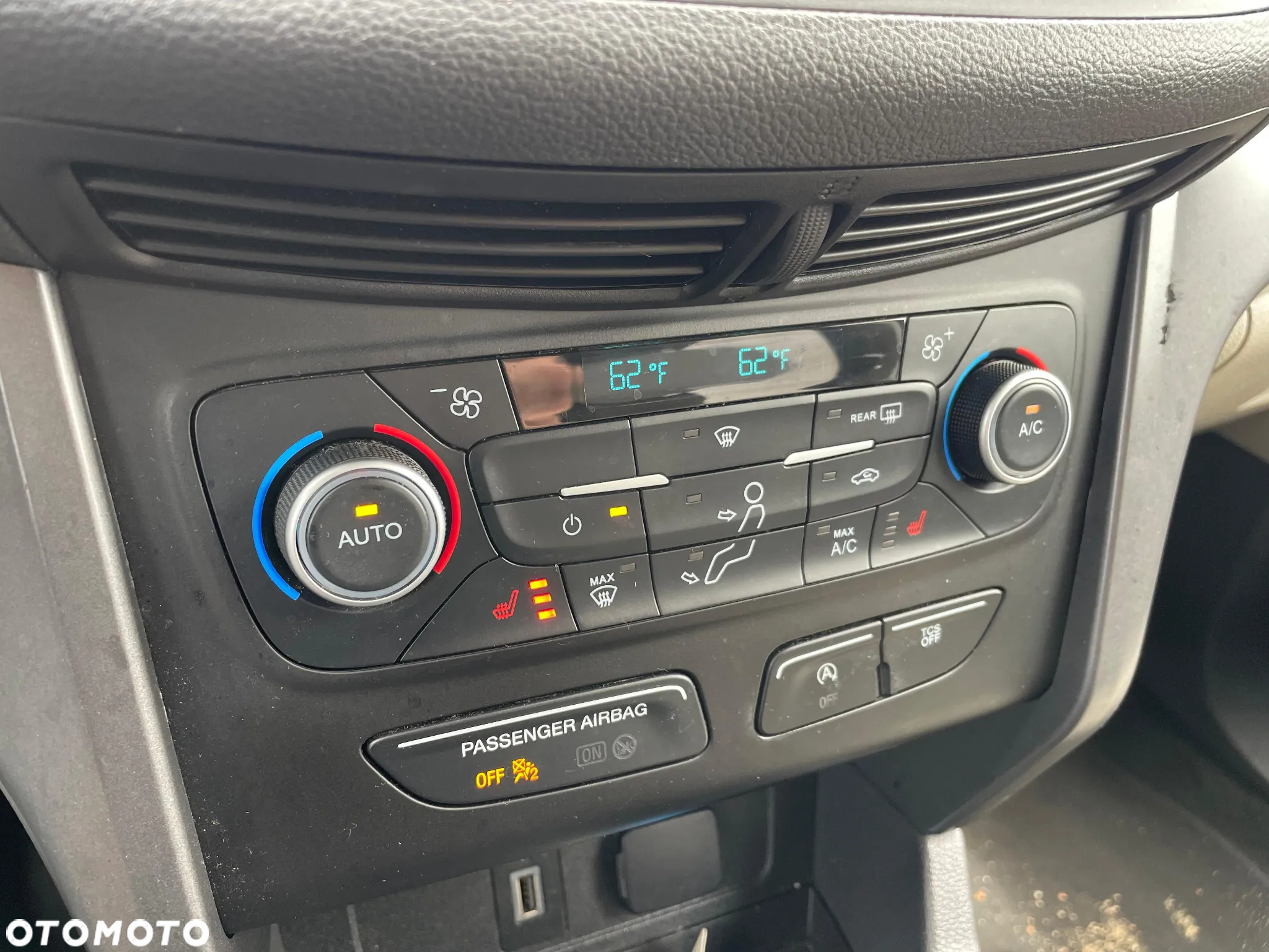 Ford Kuga - 12