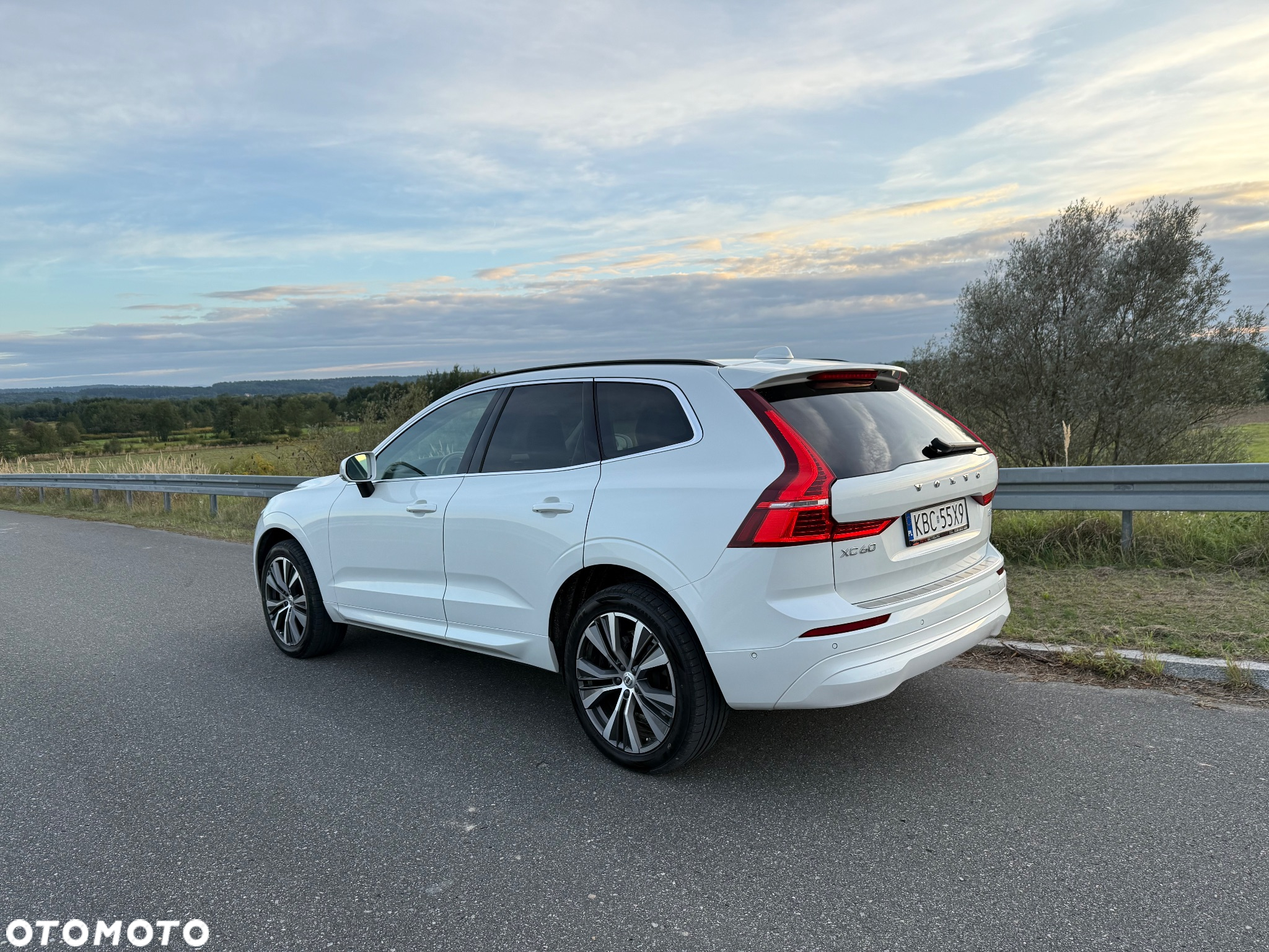 Volvo XC 60 B5 B AWD Geartronic Momentum Pro - 5