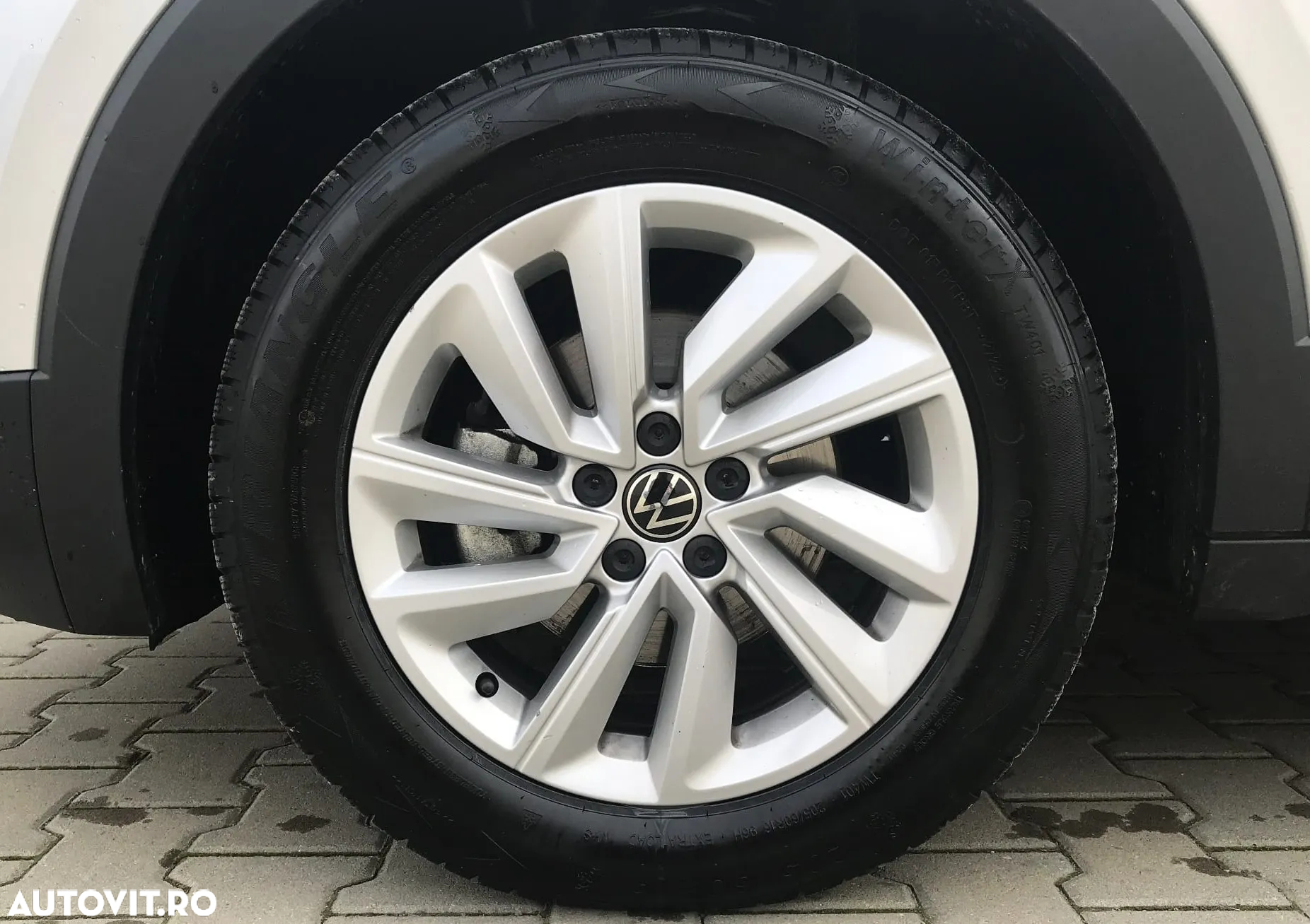 Volkswagen T-Cross 1.0 TSI DSG Life - 40