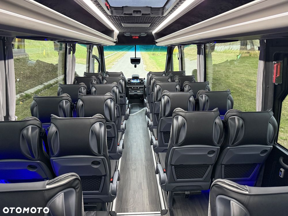 Mercedes-Benz Sprinter 519 - 39