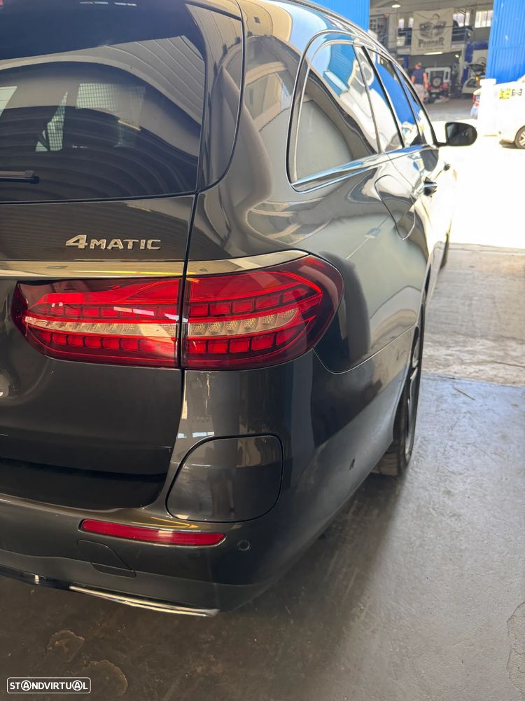 Mercedes-Benz E 300 Bluetec Hybrid Avantgarde - 8