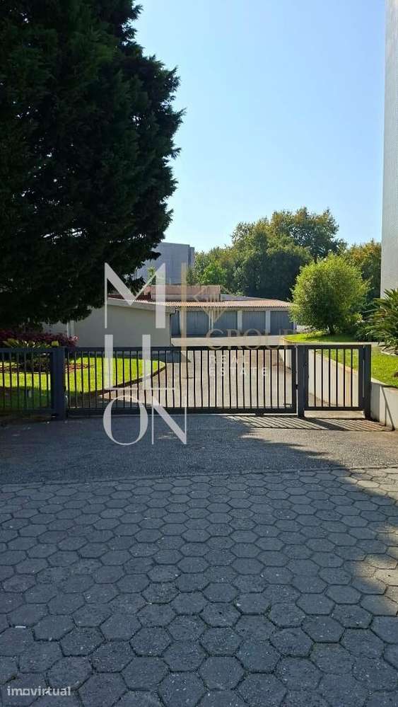 Garagem Box com 16,5 m2 em Oliveira do Douro - Grande imagem: 2/12
