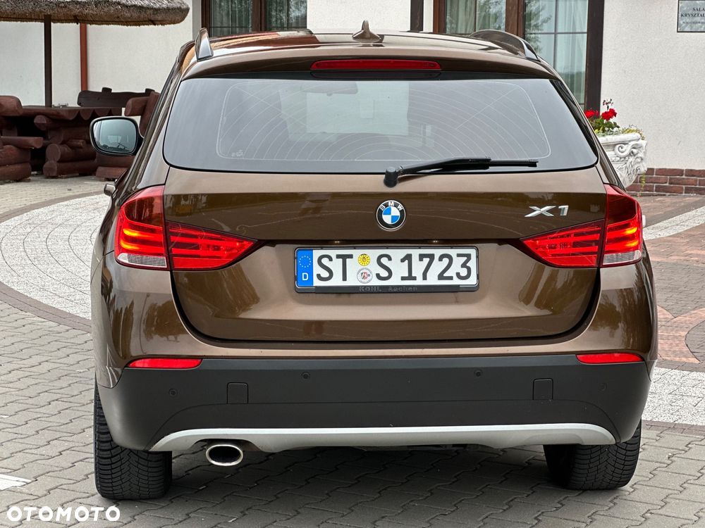 BMW X1 sDrive20d - 11