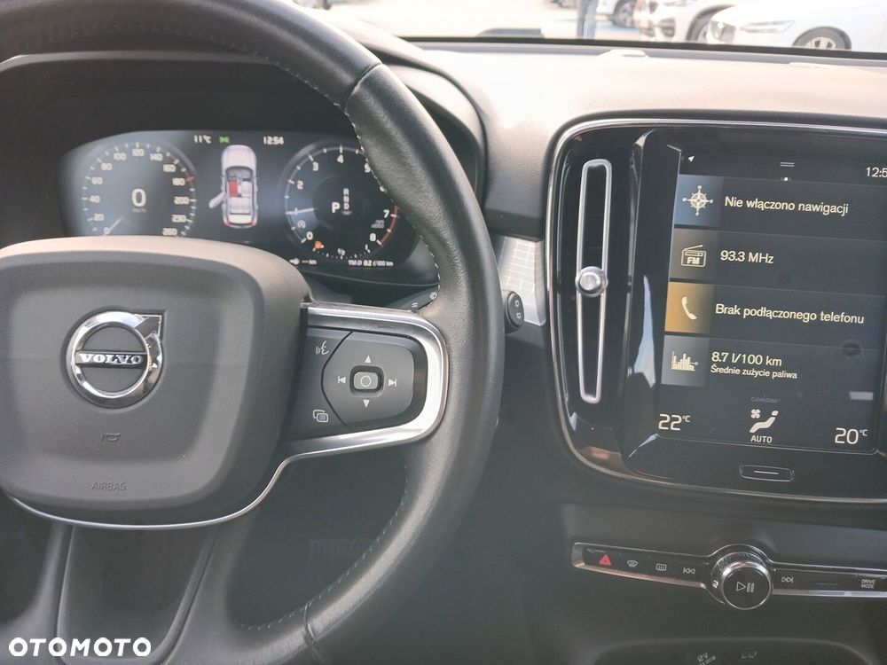 Volvo XC 40 T3 Momentum - 17