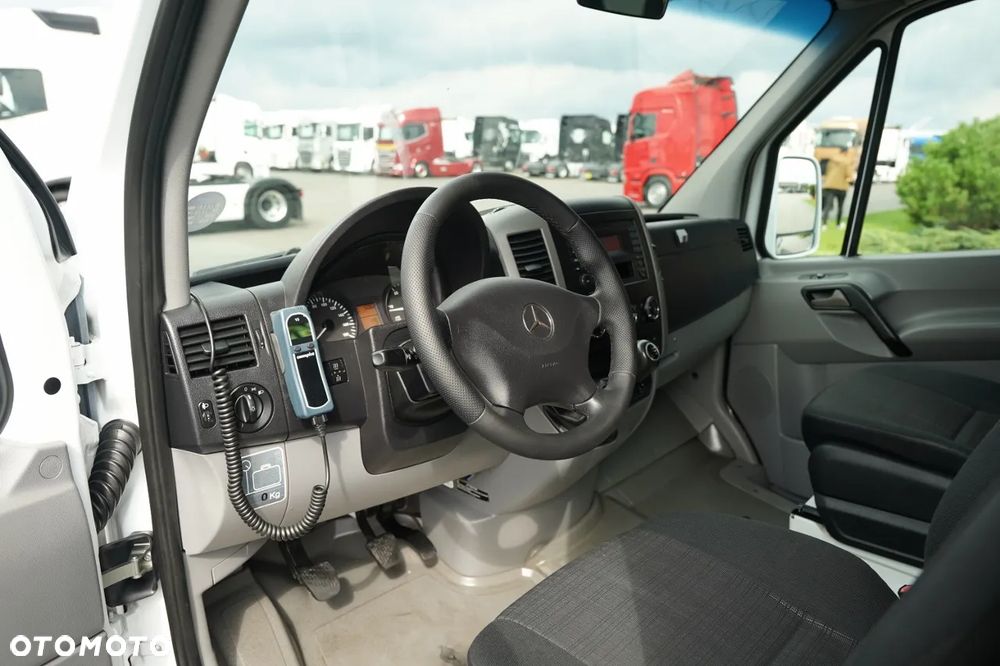 Mercedes-Benz / SPRINTER 516 / KLIMATYZACJA / SPROWADZONY / - 16