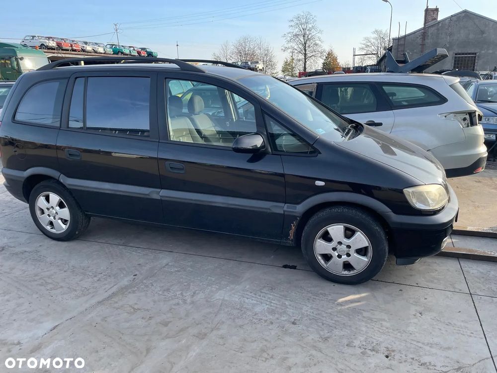 Opel ZAFIRA 1 na części Kolor:2HU