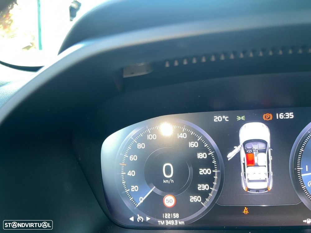 Volvo XC 40 2.0 D3 Momentum - 40