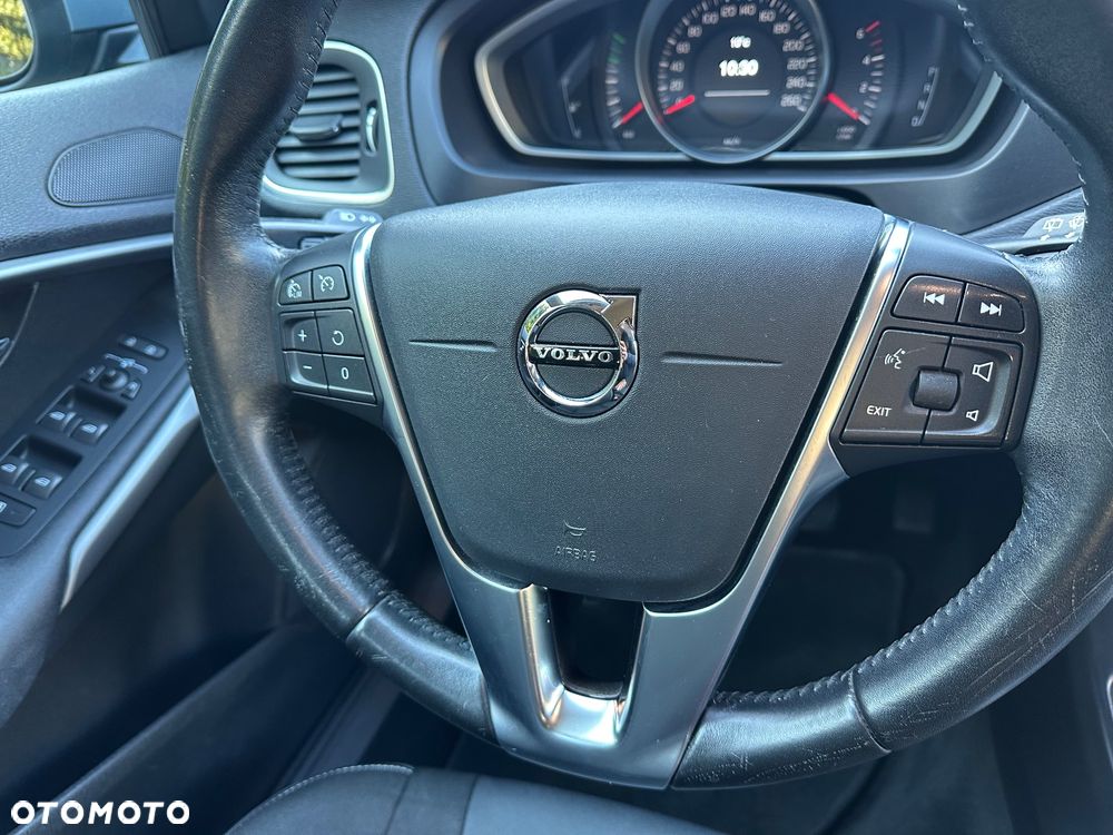 Volvo V40 D3 Drive-E Momentum - 17